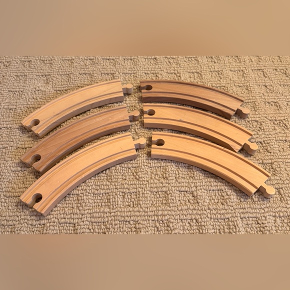 Wooden 6” curved railway compatible with Brio and Thomas - Picture 3 of 5